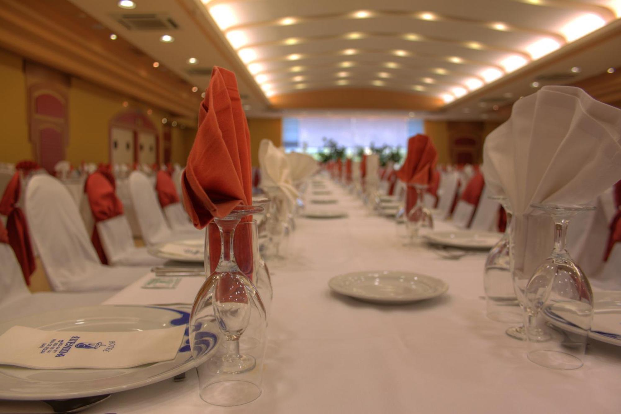Hotel Avenida Beas de Segura エクステリア 写真