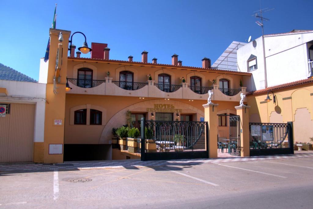 Hotel Avenida Beas de Segura エクステリア 写真